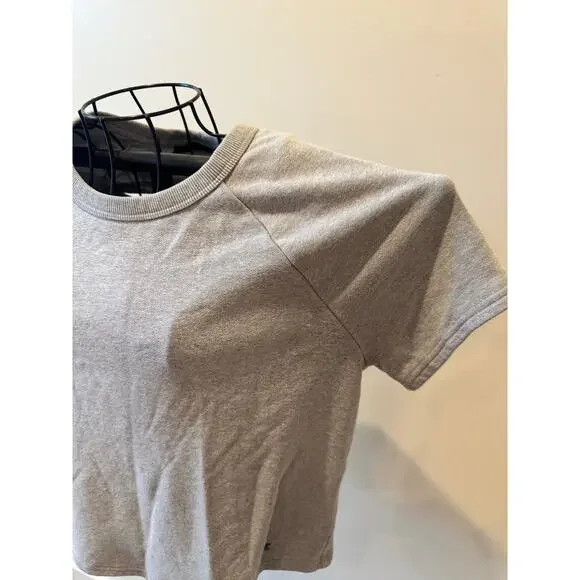 Under Armour Gray Short Sleeve Open Back Sweatshirt Top Women’s Small Loose Fit - Picture 2 of 5